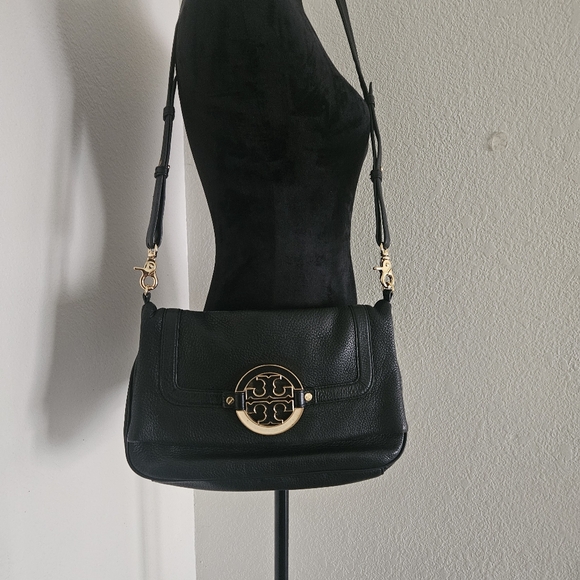 Tory Burch Handbags - Tory Burch Amanda Fold Over Bag